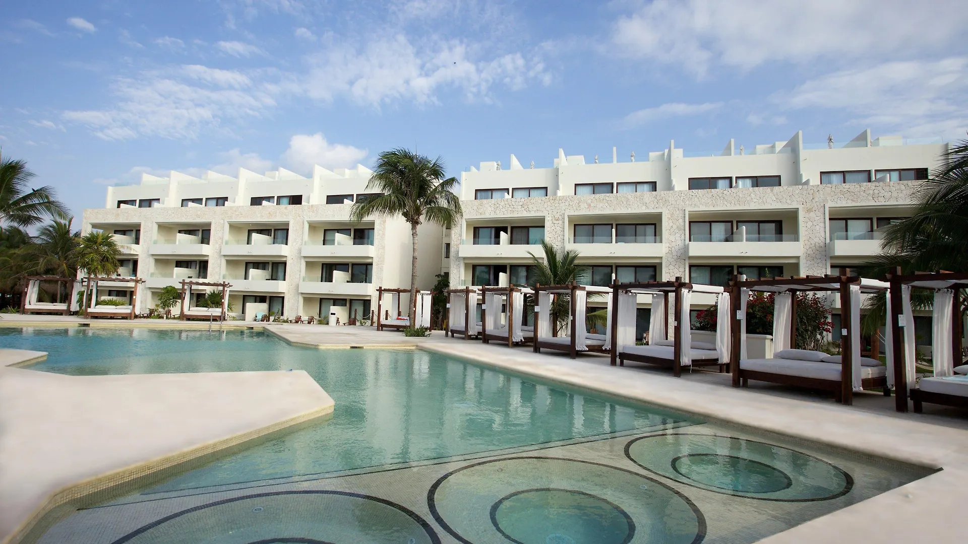 Akumal Bay Beach & Wellness Resort