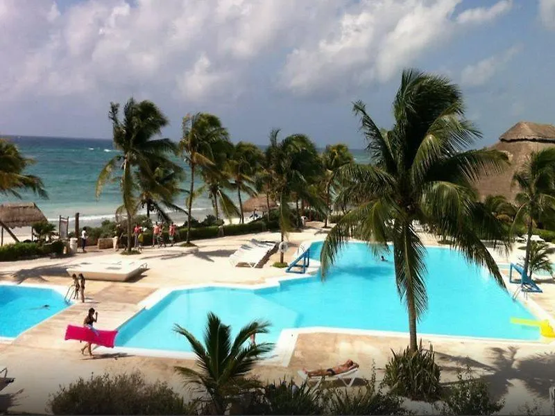 Akumal Bay Beach & Wellness Resort