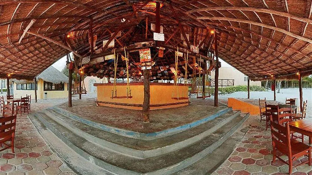Akumal Bay Beach & Wellness Resort Мексика