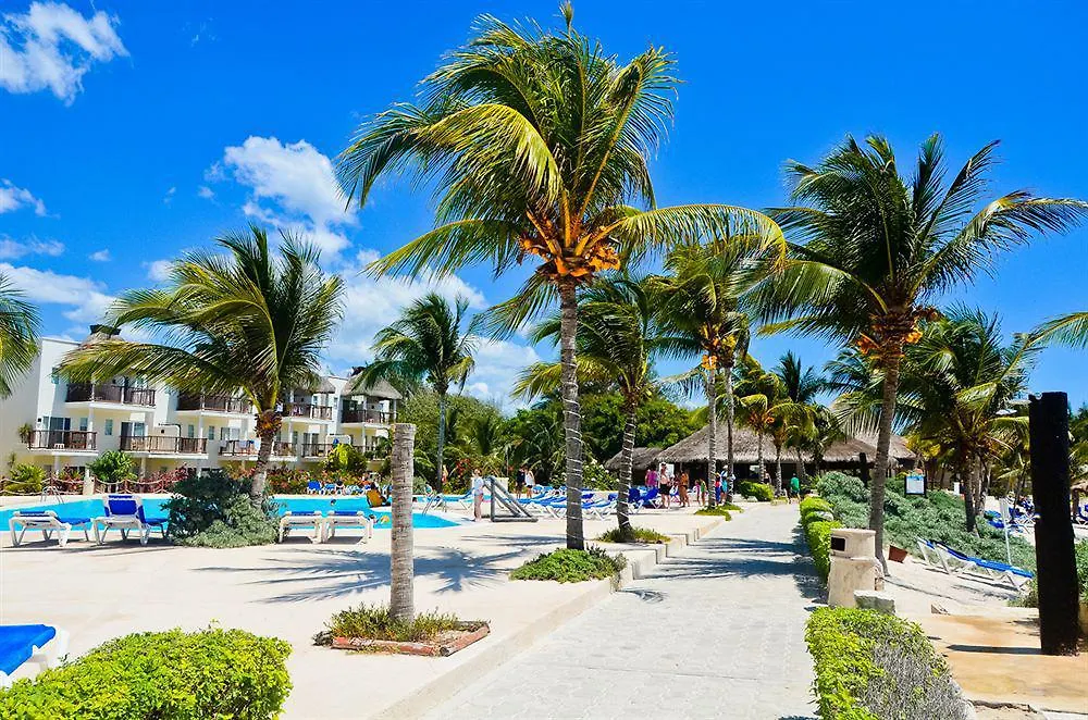 Akumal Bay Beach & Wellness Resort